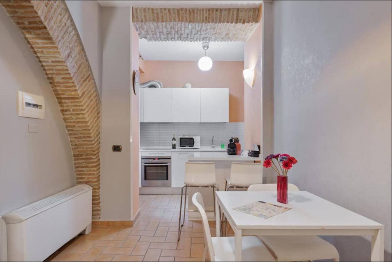 Roma Colosseum Apartment Exterior photo