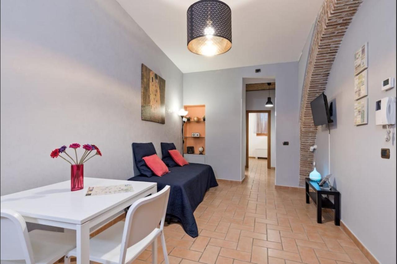 Roma Colosseum Apartment Exterior photo