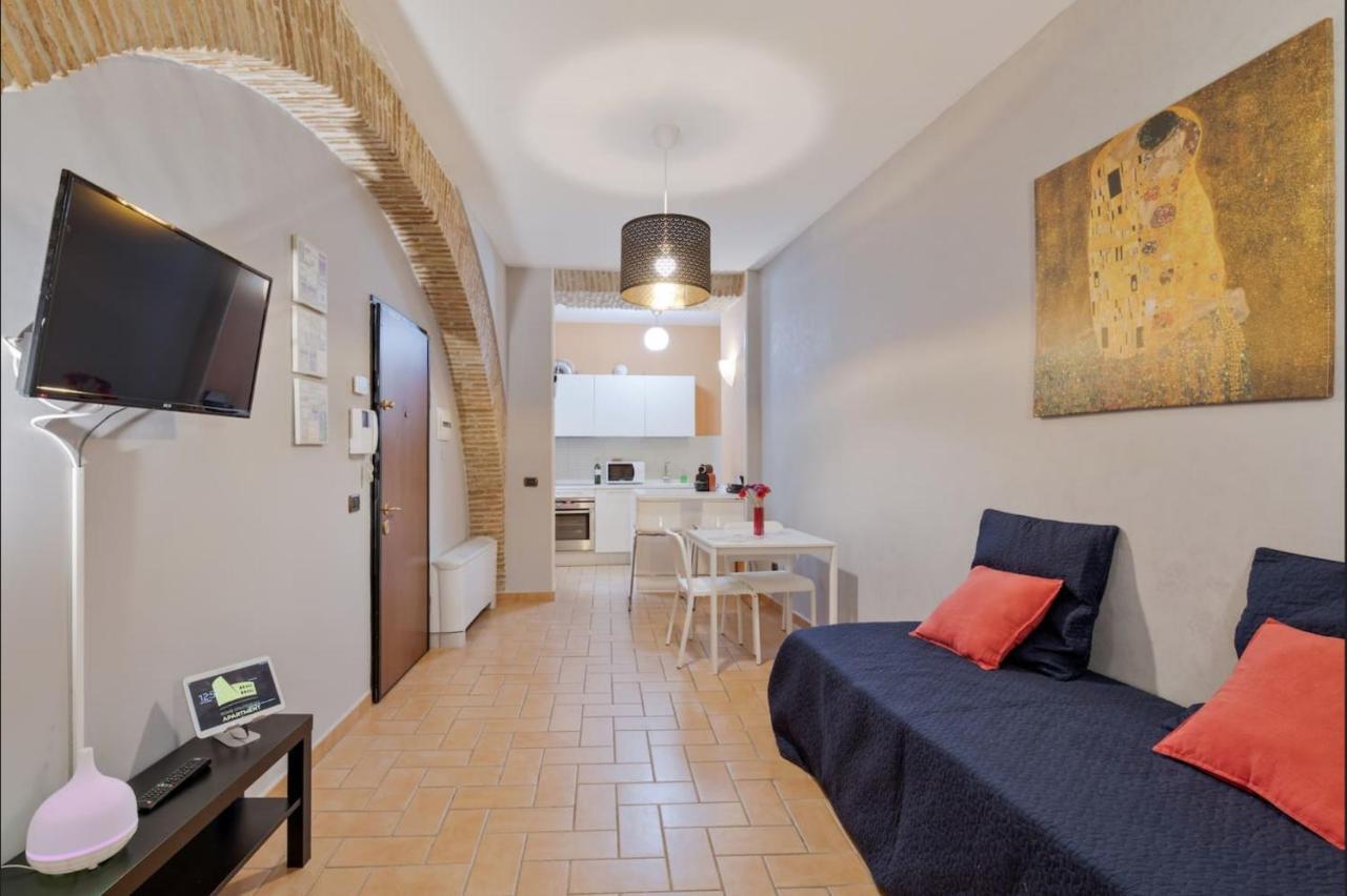 Roma Colosseum Apartment Exterior photo